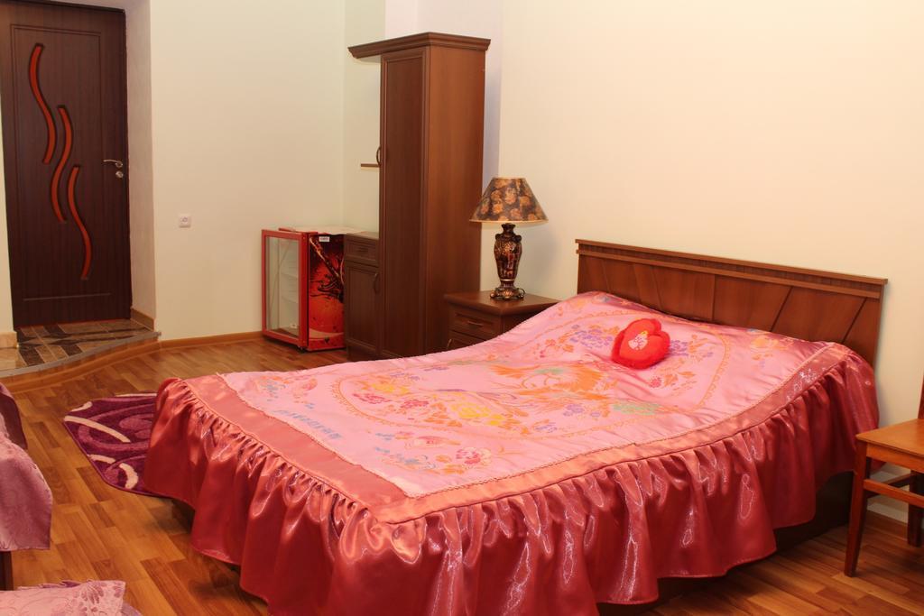 Hotel Mira Горис Екстериор снимка