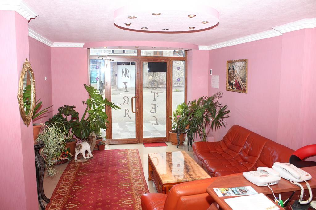 Hotel Mira Горис Екстериор снимка