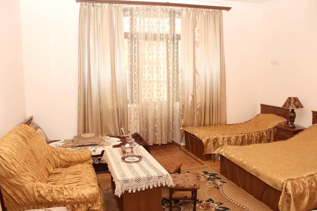 Hotel Mira Горис Екстериор снимка